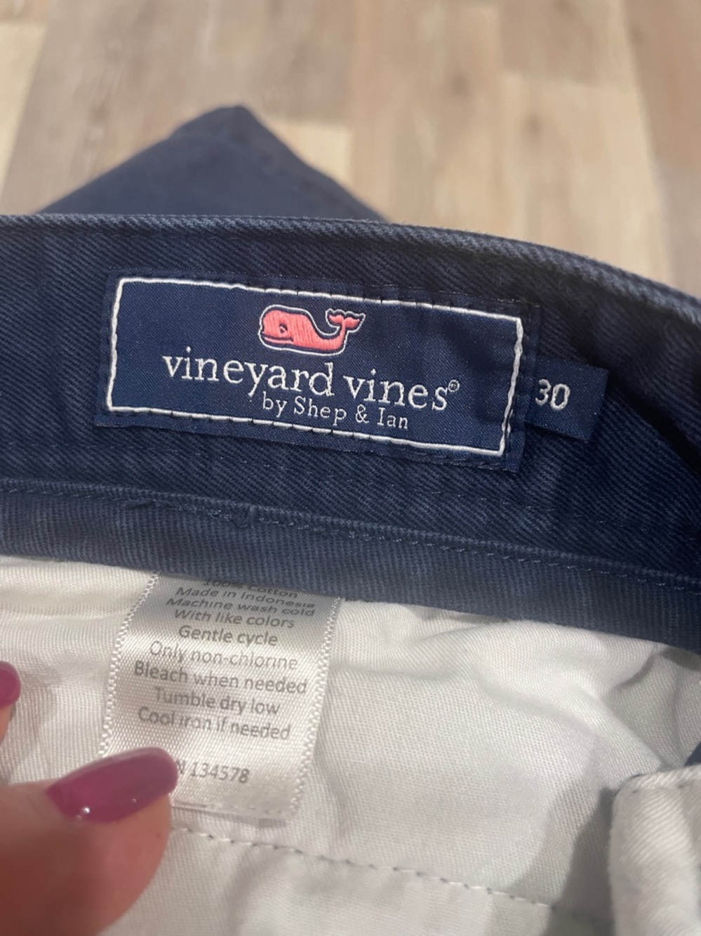 Vineyard vines Navy Cotton Shorts with Buttoned Back Pockets - Picture 3 of 4